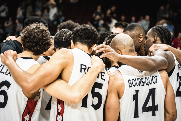 Ottawa Blackjacks huddle