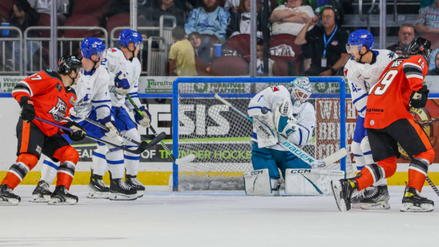 Wichita Thunder battles the Kansas City Mavericks