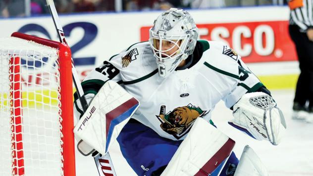 Utah Grizzlies goaltender Garrett Metcalf