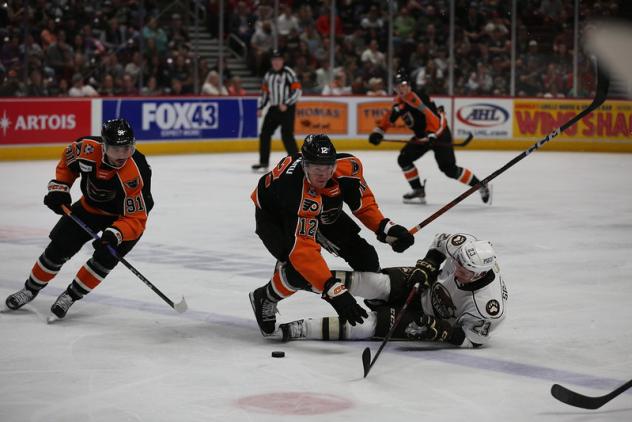 Lehigh Valley Phantoms' Elliot Desnoyers and Ronnie Attard versus Hershey Bears' Mike Sgarbossa