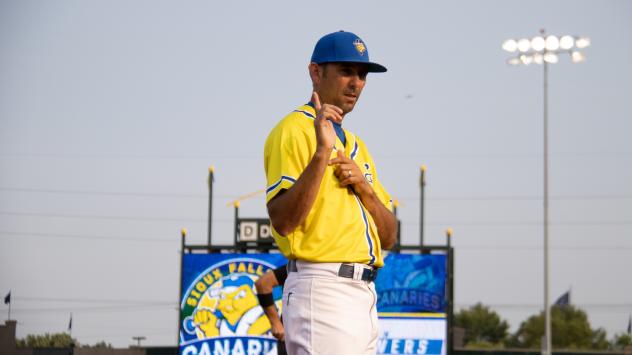 Sioux Falls Canaries Manager Mike Meyer