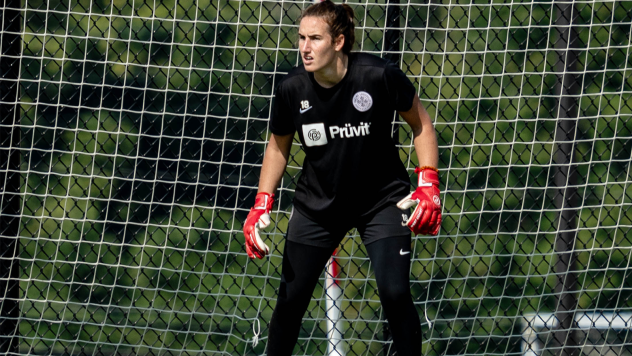 Racing Louisville FC goalkeeper Hillary Beall