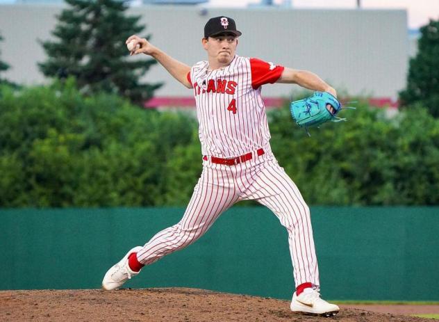 Ottawa Titans pitcher Brooks Walton
