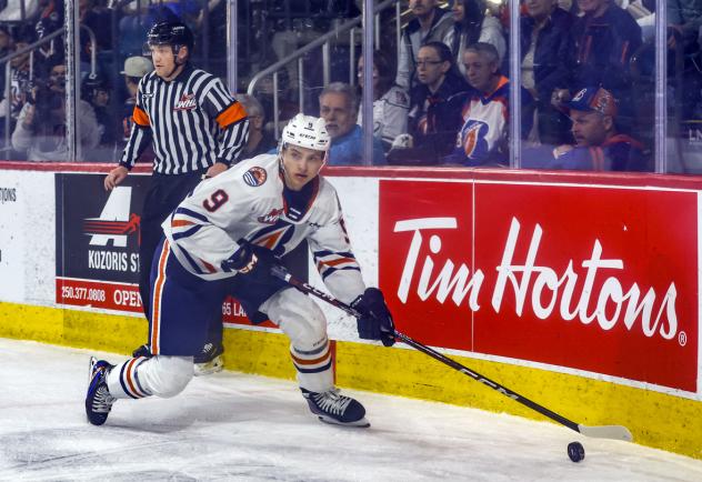 Kamloops Blazers left wing Emmitt Finnie