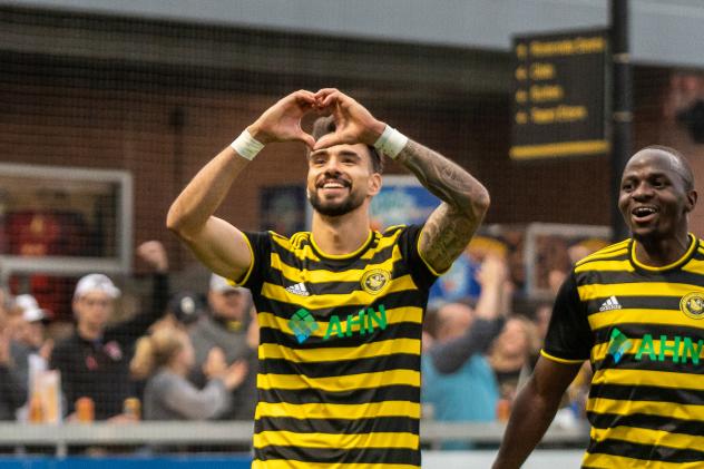 Pittsburgh Riverhounds SC center back Arturo Ordoñez