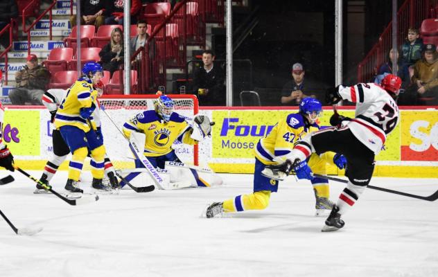 Saskatoon Blades battle the Moose Jaw Warriors