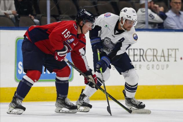 South Carolina Stingrays' Josh Wilkins versus Jacksonville Icemen's Derek Lodermeier