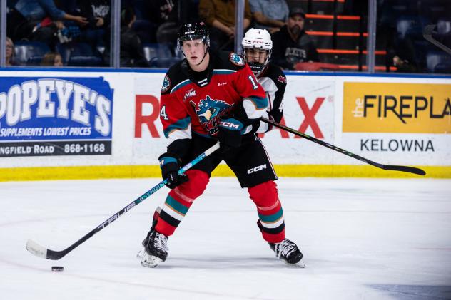 Kelowna Rockets forward Logan Peskett