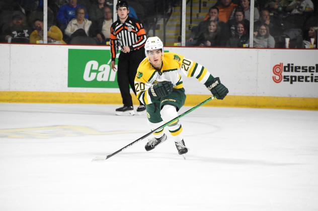 Sioux City Musketeers forward Kaden Shahan