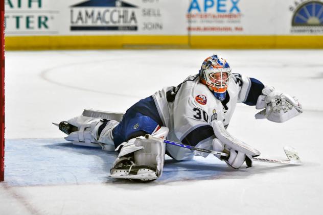 Worcester Railers' Tristan Lennox in action