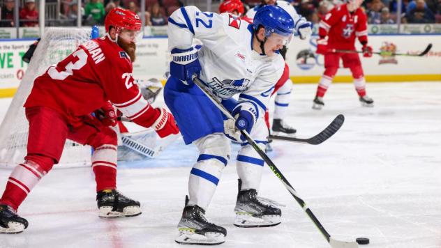 Wichita Thunder forward Michal Stinil (right) vs. the Allen Americans