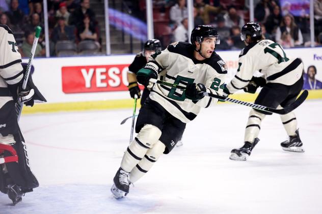 Nathan Burke of the Utah Grizzlies