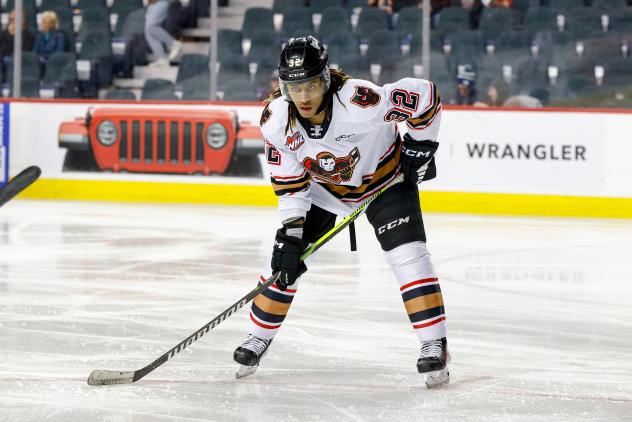 Forward London Hoilett with the Calgary Hitmen
