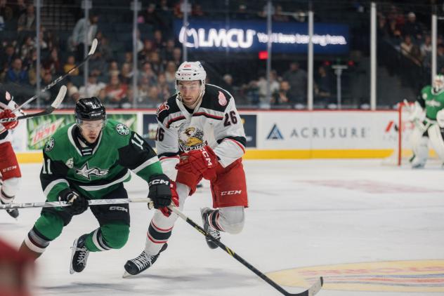 Grand Rapids Griffins' Joel L'Esperance versus Texas Stars' Michael Karow
