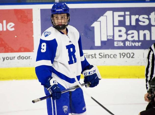 Rogers High School forward Cole Bumgarner