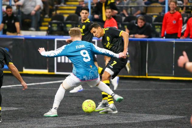 St. Louis Ambush's Skylar Funk versus Milwaukee Wave's Luan Oliveira