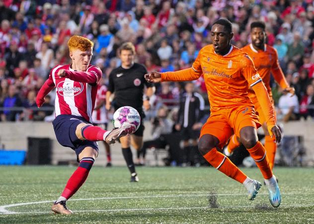 Atlético Ottawa midfielder Ollie Bassett