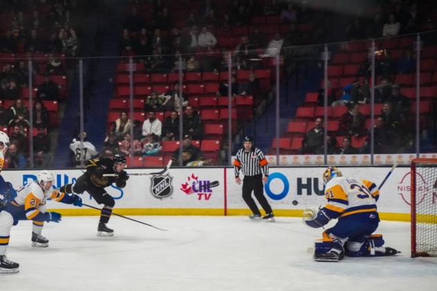Saskatoon Blades' Austin Elliott on game night