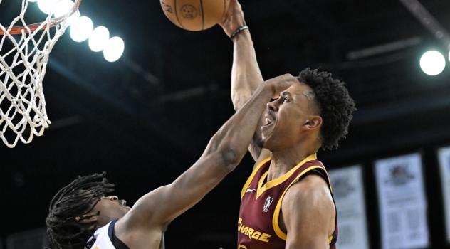 Cleveland Charge's Zhaire Smith in action