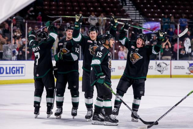 Utah Grizzlies salute their fans