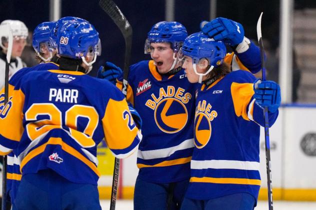 Saskatoon Blades celebrate win