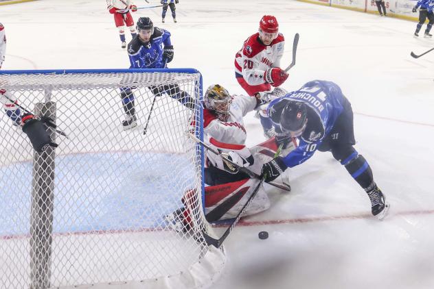 Allen Americans goaltender Leevi Merilainen turns aside a Wichita Thunder scoring attempt