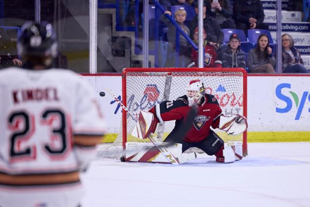 Vancouver Giants goaltender Brett Mirwald