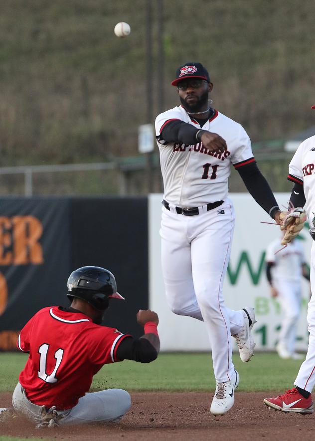 Sioux City Explorers infielder Delvin Zinn