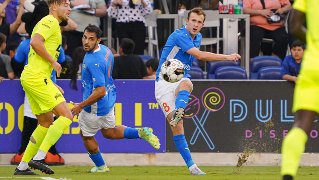 Midfielder Taylor Davila with Rio Grande Valley FC