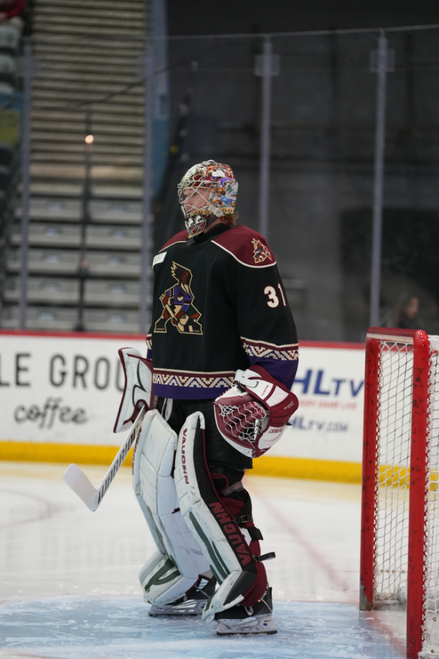 Tucson Roadrunners goaltender Matthew Villalta
