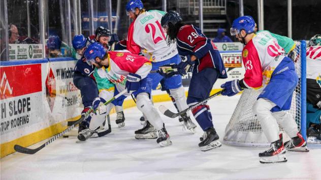 Wichita Thunder battle the Tulsa Oilers