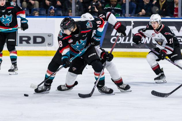 Kelowna Rockets' Ethan Neutens in action