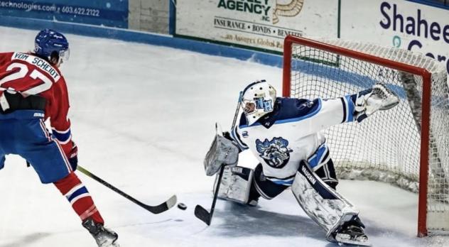 Goaltender Aiden Wright with the New Hampshire Mountain Kings