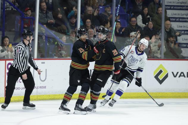 Vancouver Gants' Jaden Lipinski and Samuel Honzek on game night
