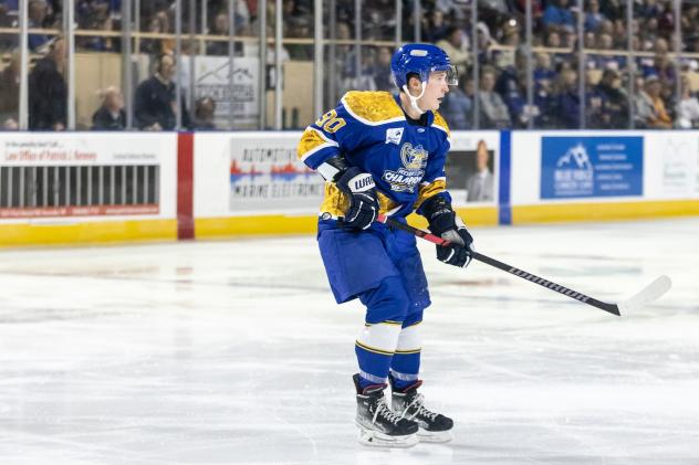 Forward Dominiks Marcinkevics with the Roanoke Rail Yard Dawgs