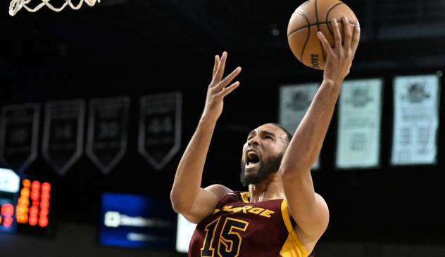 Cleveland Charge's Isaiah Mobley in action