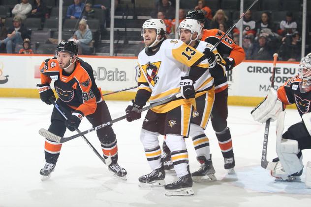 Lehigh Valley Phantoms' Victor Mete and Wilkes-Barre/Scranton Penguins' Vinny Hinostroza on game night