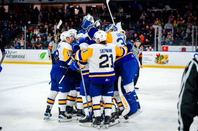 Saskatoon Blades celebrate win