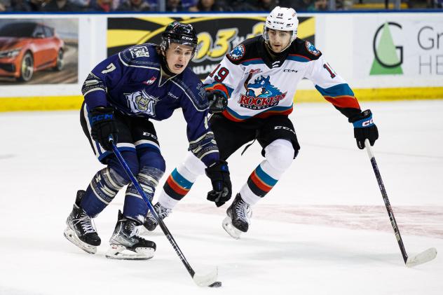 Victoria Royals' Cole Reschny versus Kelowna Rockets' Michael Cicek