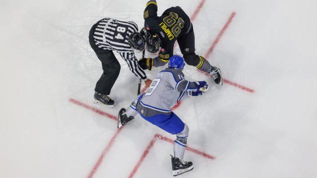 Wichita Thunder face off with the Iowa Heartlanders