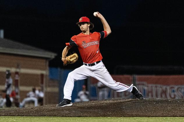 Ottawa Titans pitcher Kyle White