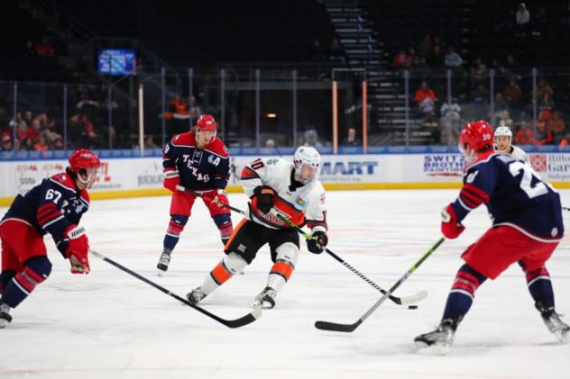 Allen Americans defend against the Kansas City Mavericks