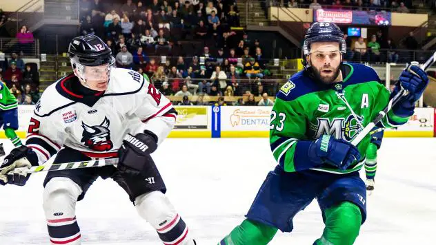 Adirondack Thunder's Ryan Orgel and Maine Mariners' Alex Kile on game night