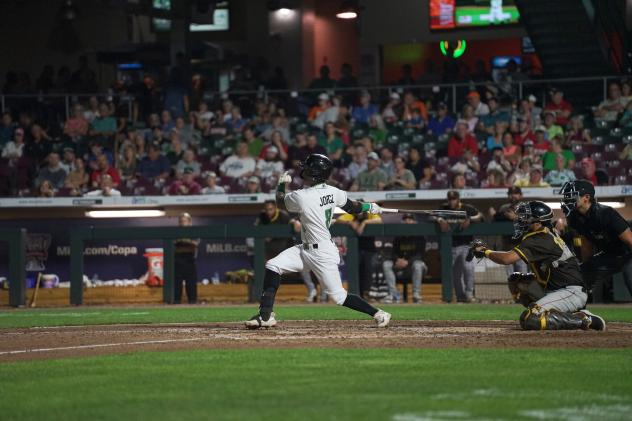 Dayton Dragons second baseman Carlos Jorge