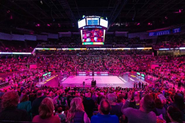 Omaha Supernovas host another record crowd