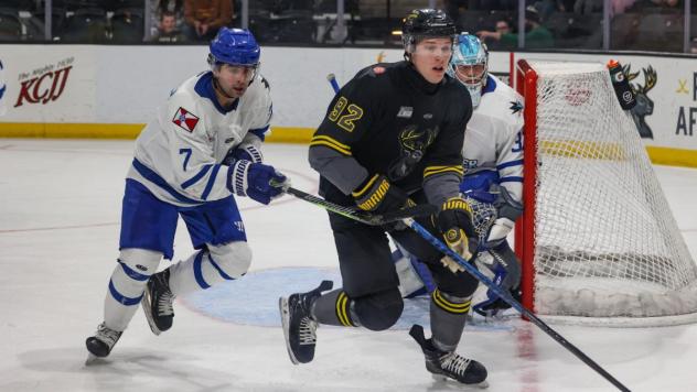 Wichita Thunder forward Nick Nardella (left) vs. the Iowa Heartlanders