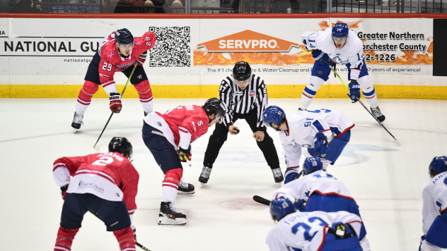 South Carolina Stingrays face off with the Trois-Rivieres Lions