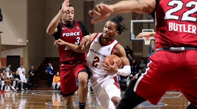 Cleveland Charge's Sharife Cooper in action