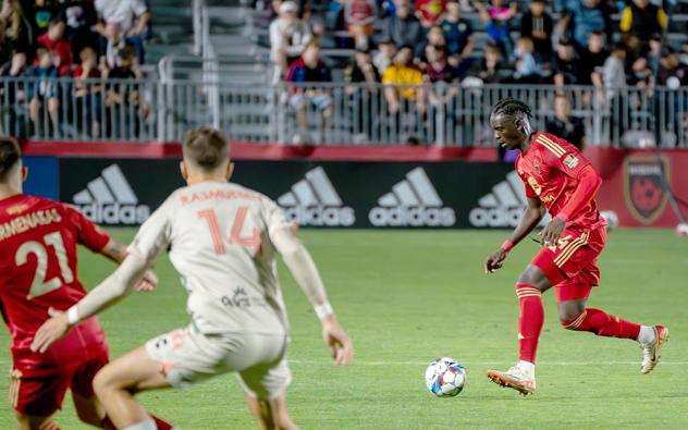 Phoenix Rising FC and the Oakland Roots SC in action