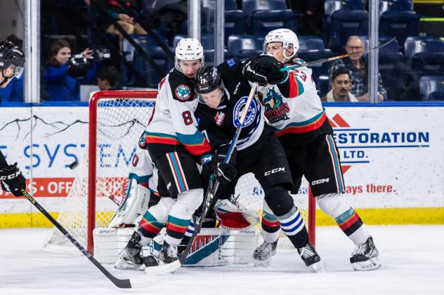 Kelowna Rockets defend against the Wenatchee Wild